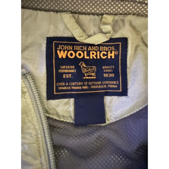 Woolrich Women’s Lightweight Zip-Up Vest – Size Me - Picture 6 of 8